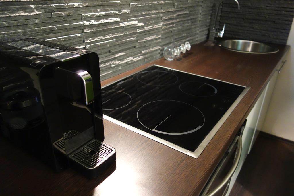 Vivid Csengery Apartment Budapest Bilik gambar