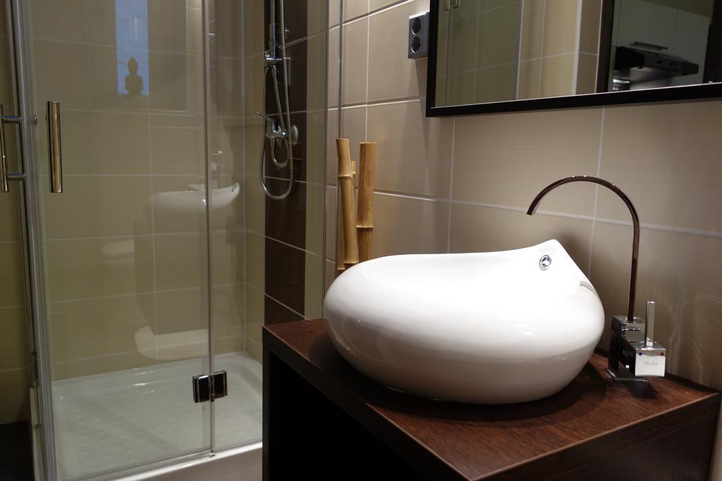 Vivid Csengery Apartment Budapest Bilik gambar